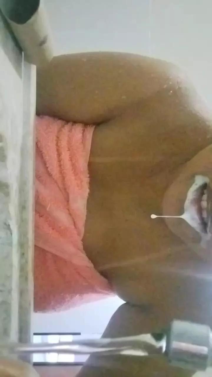 Suhsantos on Cam4 