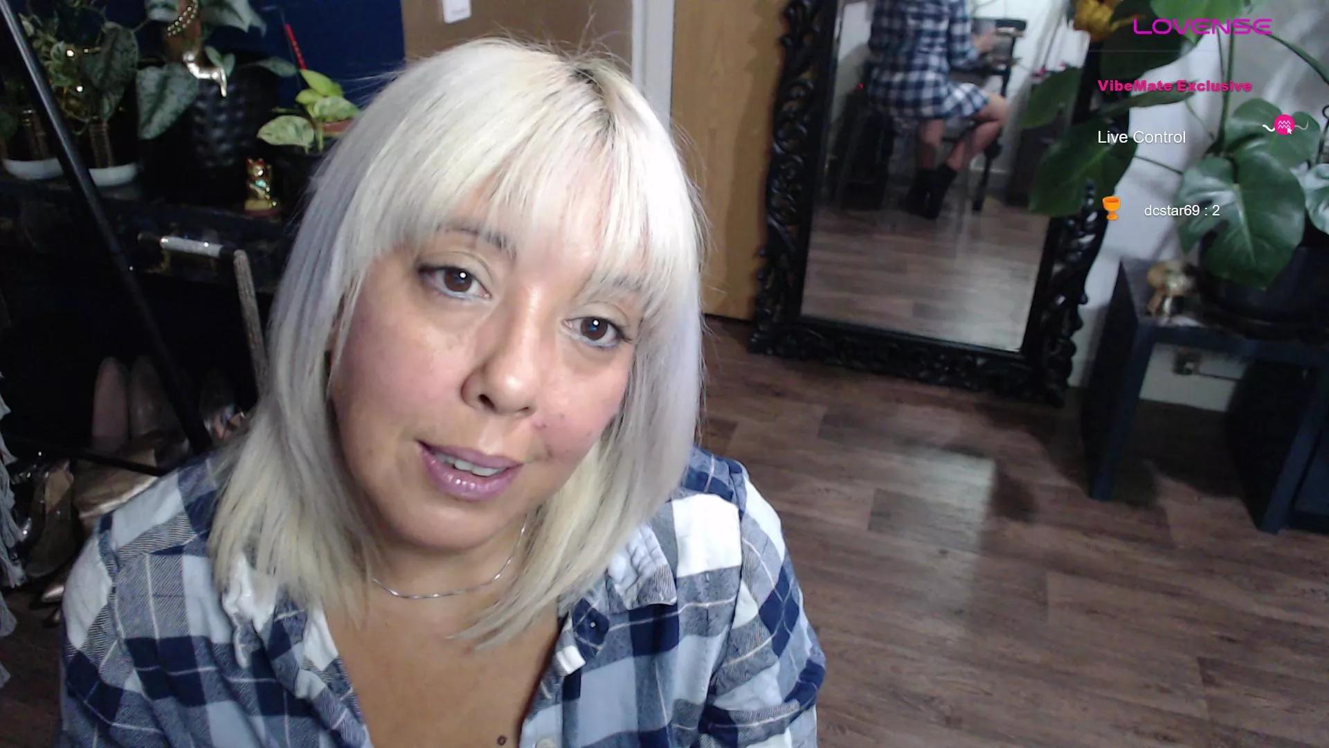 SunniKnight on Cam4 