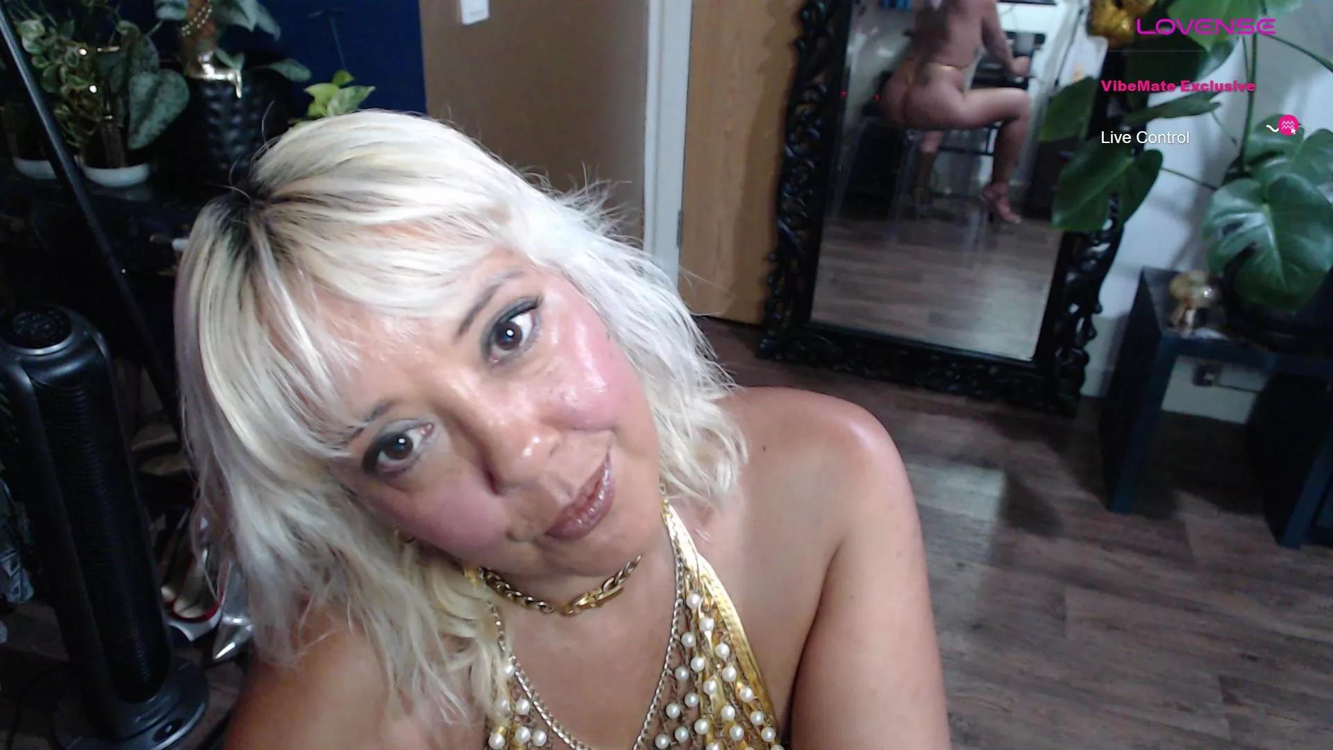 SunniKnight on Cam4 