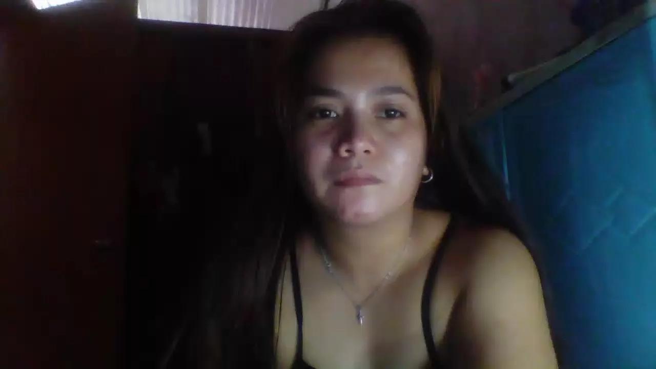 Sweet_roxie on Cam4 