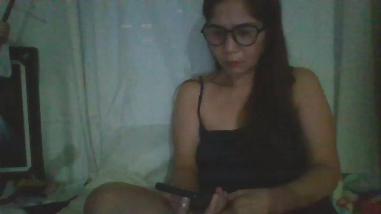 Sweetasian74 on Cam4 