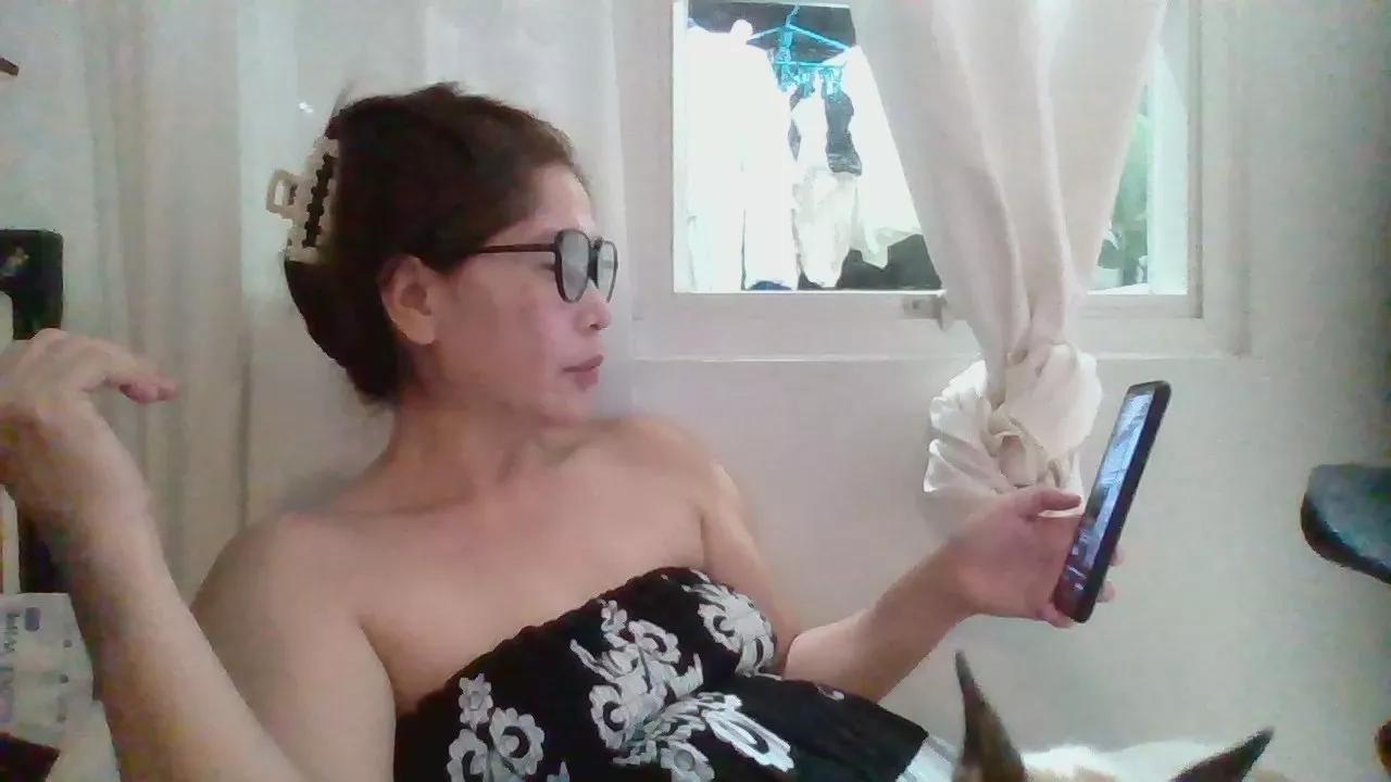 Sweetasian74 on Cam4 