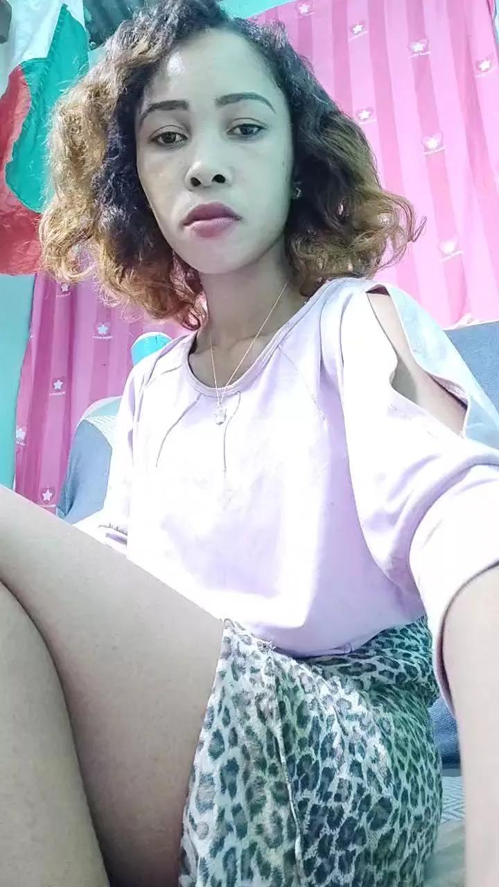 sweetfatpussyp3 on Cam4 