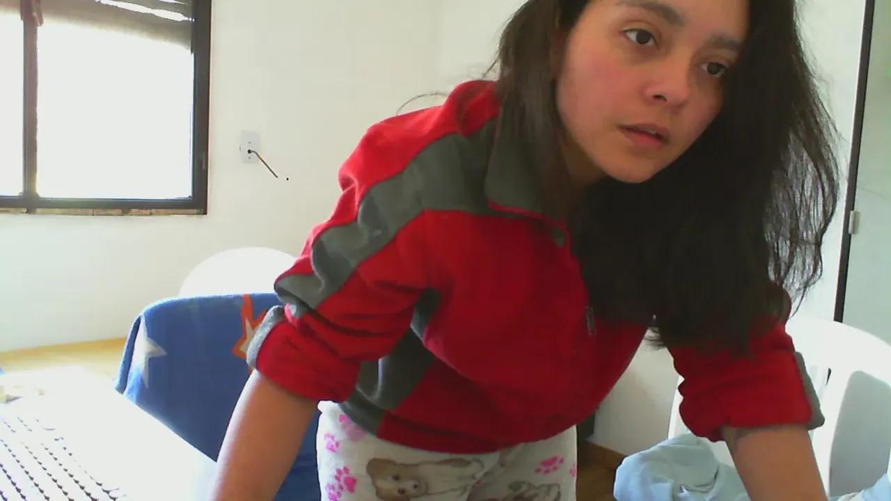 sweetredhota on Cam4 