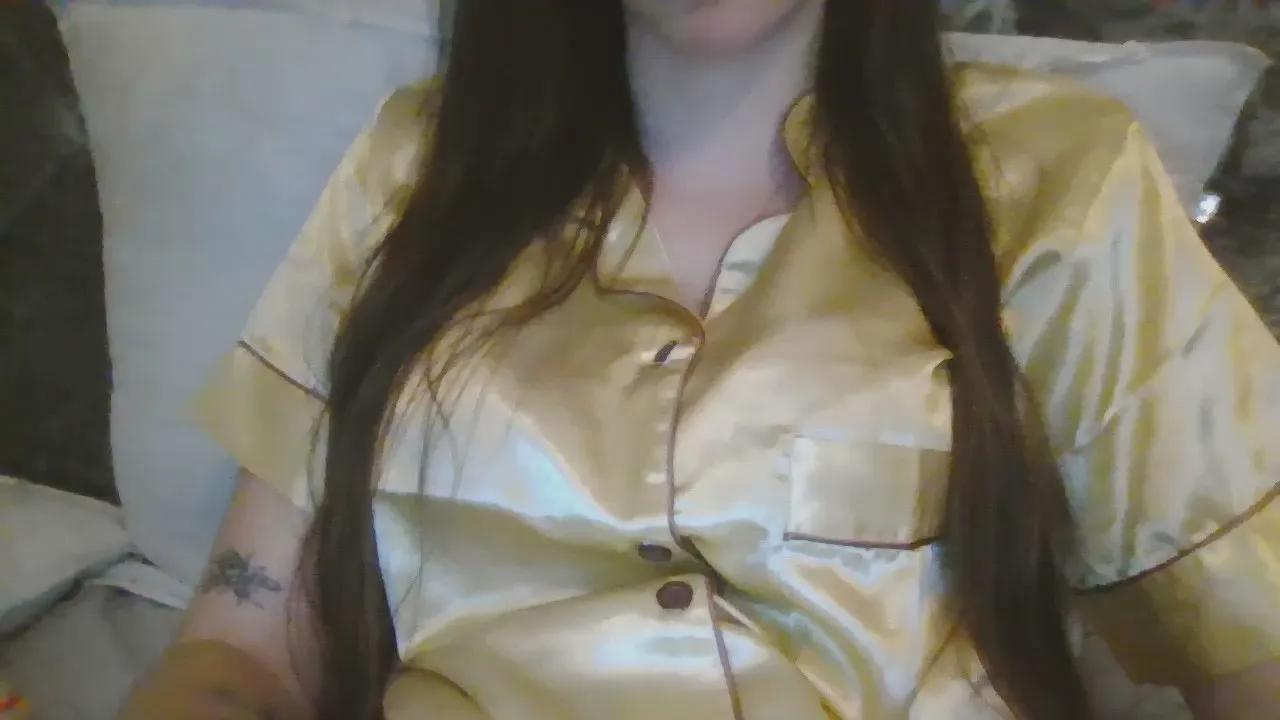 SweetTinyAnniex on Cam4 