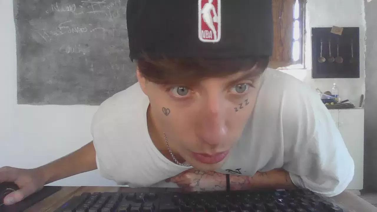 Tatelover on Cam4 