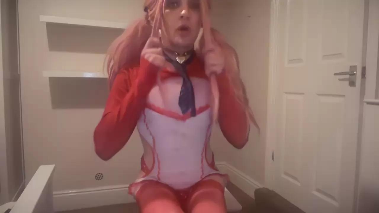 TeenieCumWhore on Cam4 