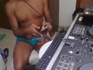 tesudoblack85 on Cam4