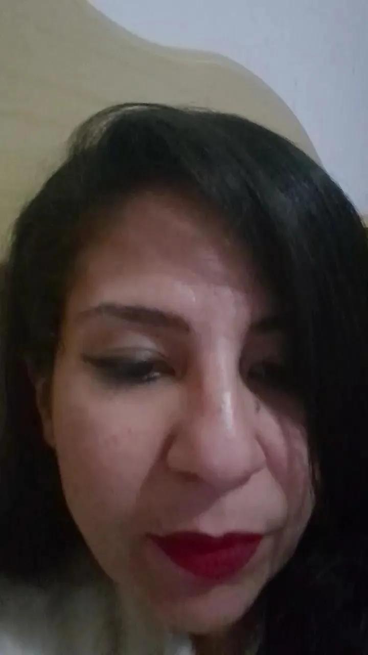 Freechat thaynnaxxx on Cam4