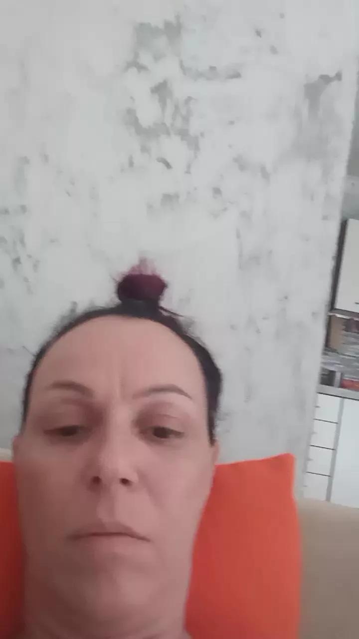 TheCrazyLady on Cam4 