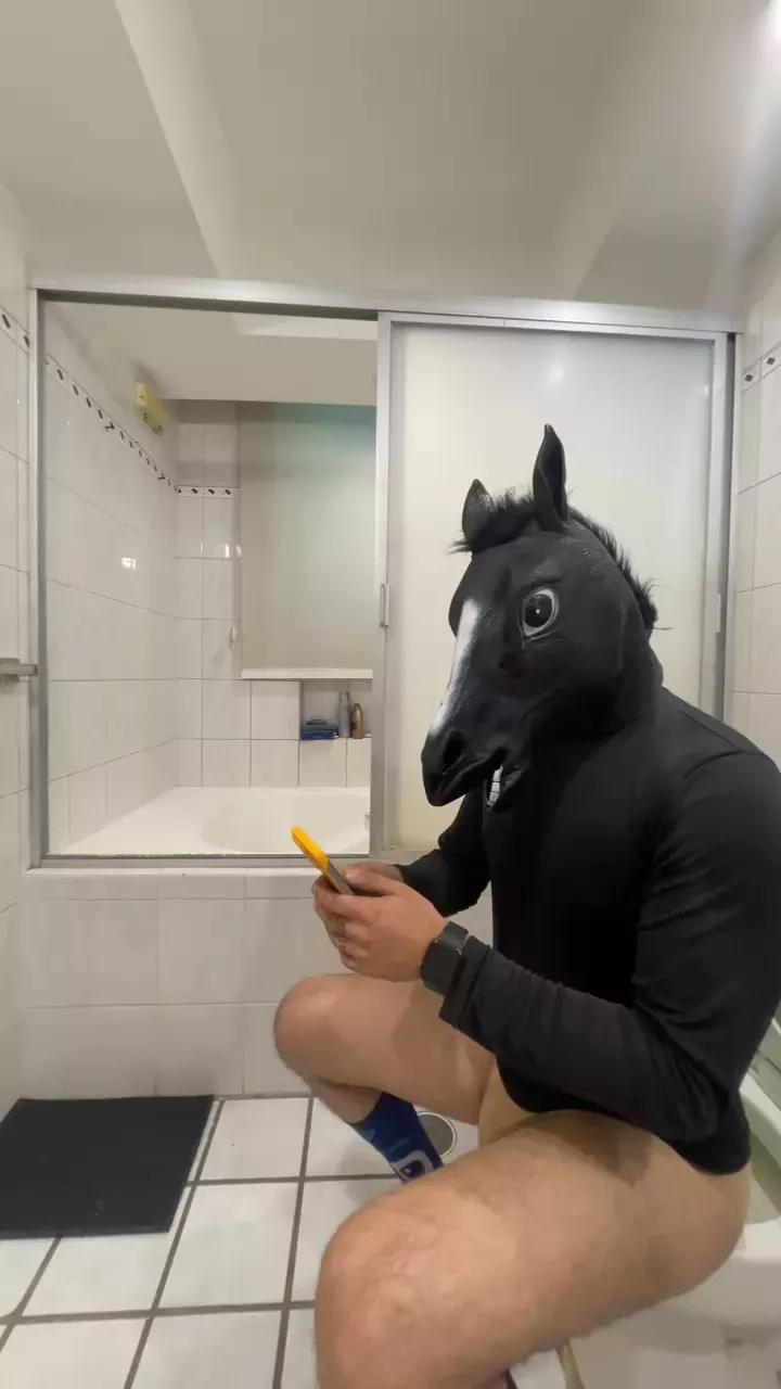 TheHorsexxx on Cam4 
