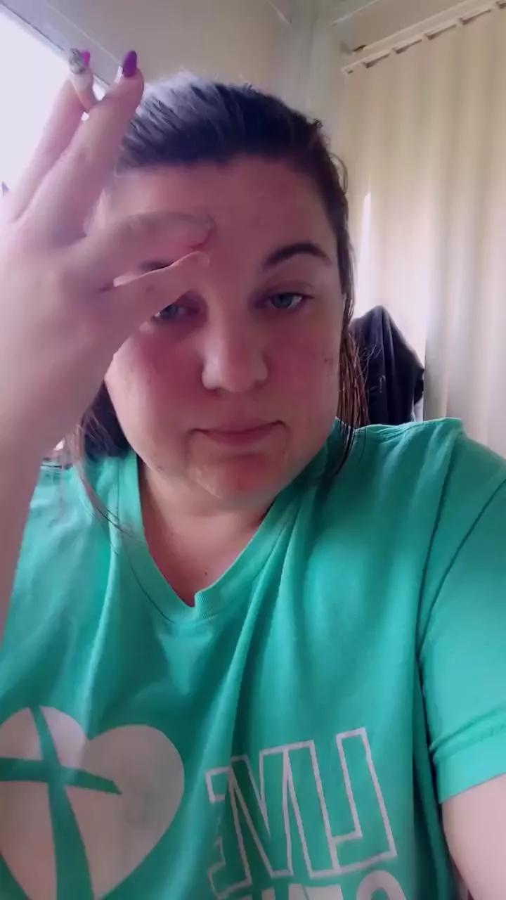 Thickthighs1995 on Cam4 