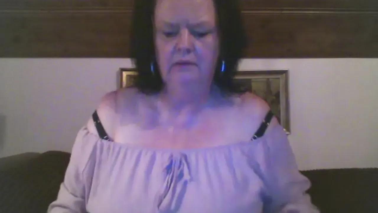 Offline TiffanyMilf on Cam4