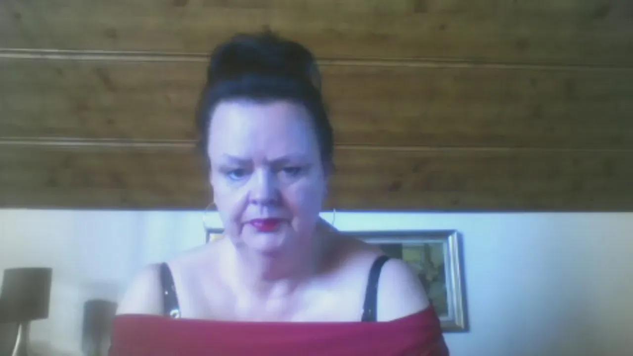 Offline TiffanyMilf on Cam4