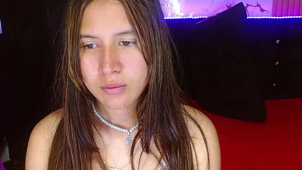 Offline tinibunny on Cam4