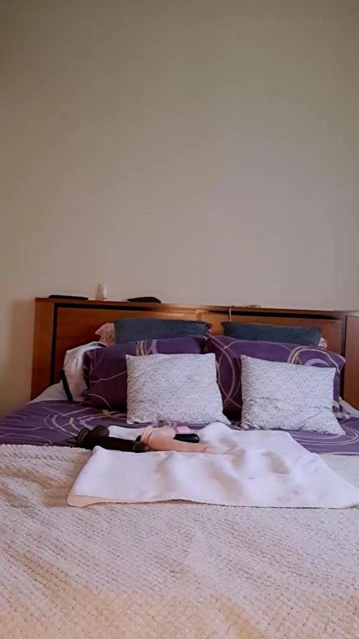 Tininha6968 on Cam4 