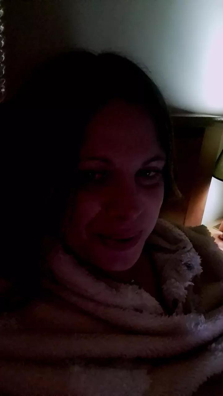 Tininha6968 on Cam4 