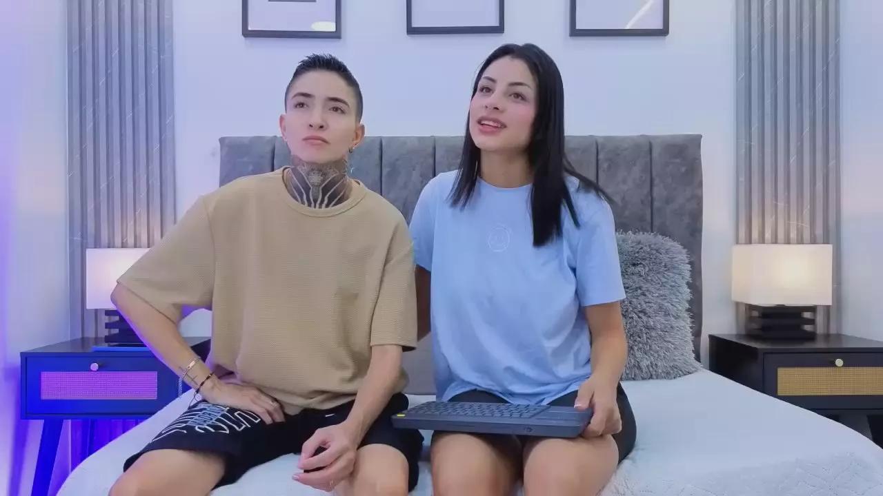 TinnyandCandy on Cam4 