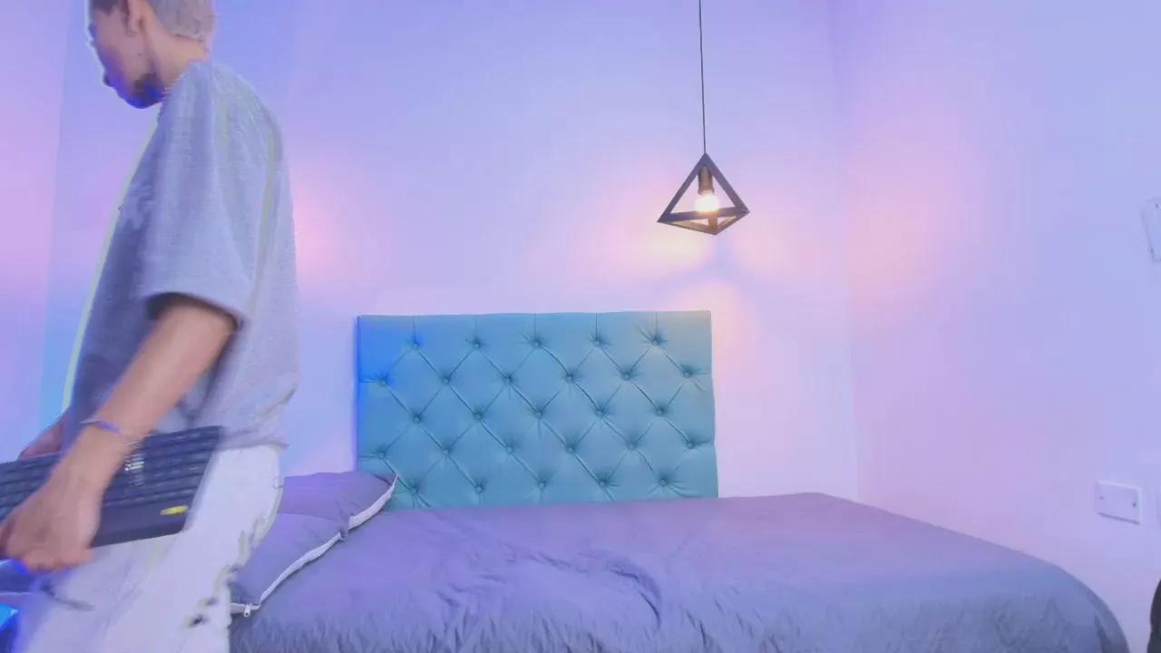 TinnyandCandy on Cam4 