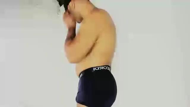 Tommy_Sccot on Cam4 
