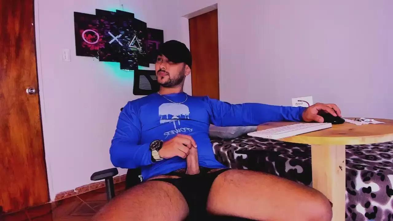 Tommy_Sccot on Cam4 