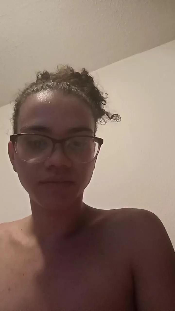 Offline Transputinha83 on Cam4