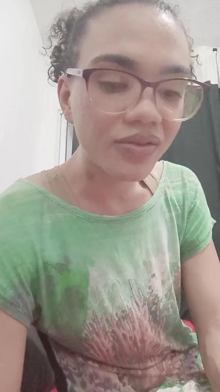 Offline Transputinha83 on Cam4