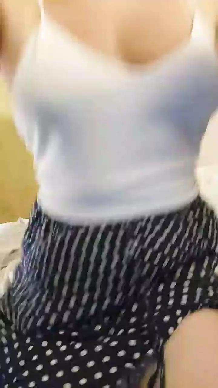 Offline trinitahorny on Cam4