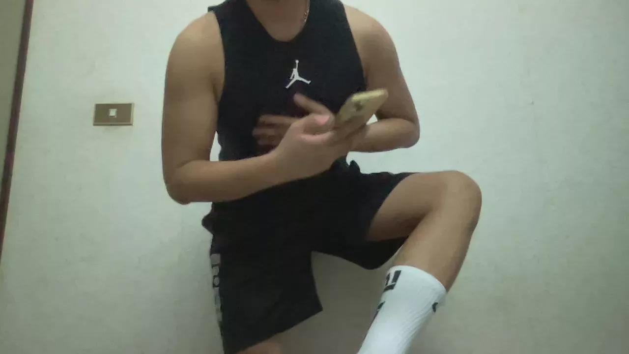 troyzac on Cam4 