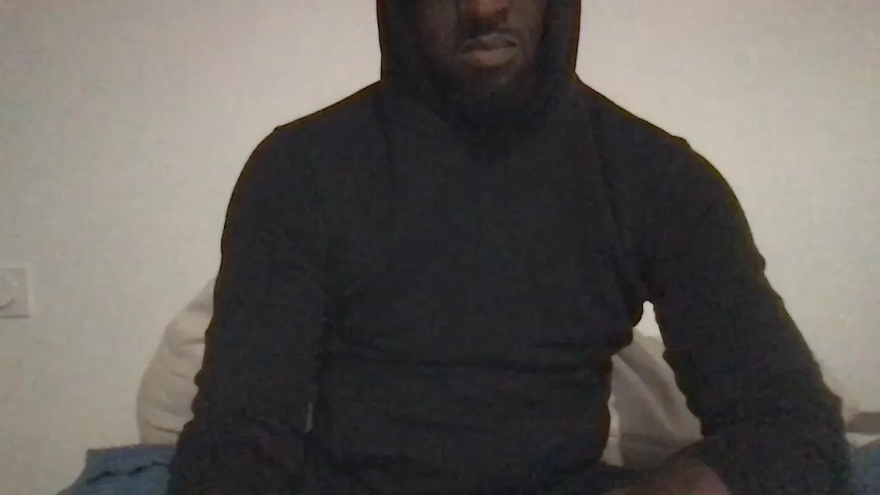 Offline TryBBC64 on Cam4