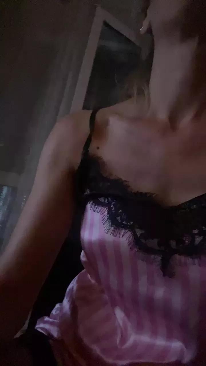 tuahelena on Cam4 