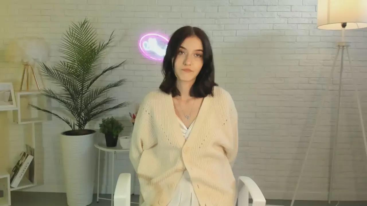 Offline TyishaZier on Cam4