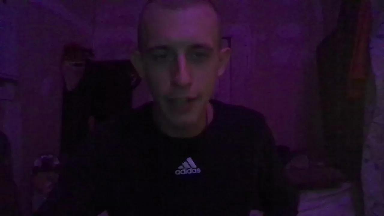 tyler4207 on Cam4 