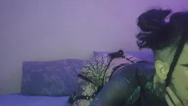 Uwuumu on Cam4 
