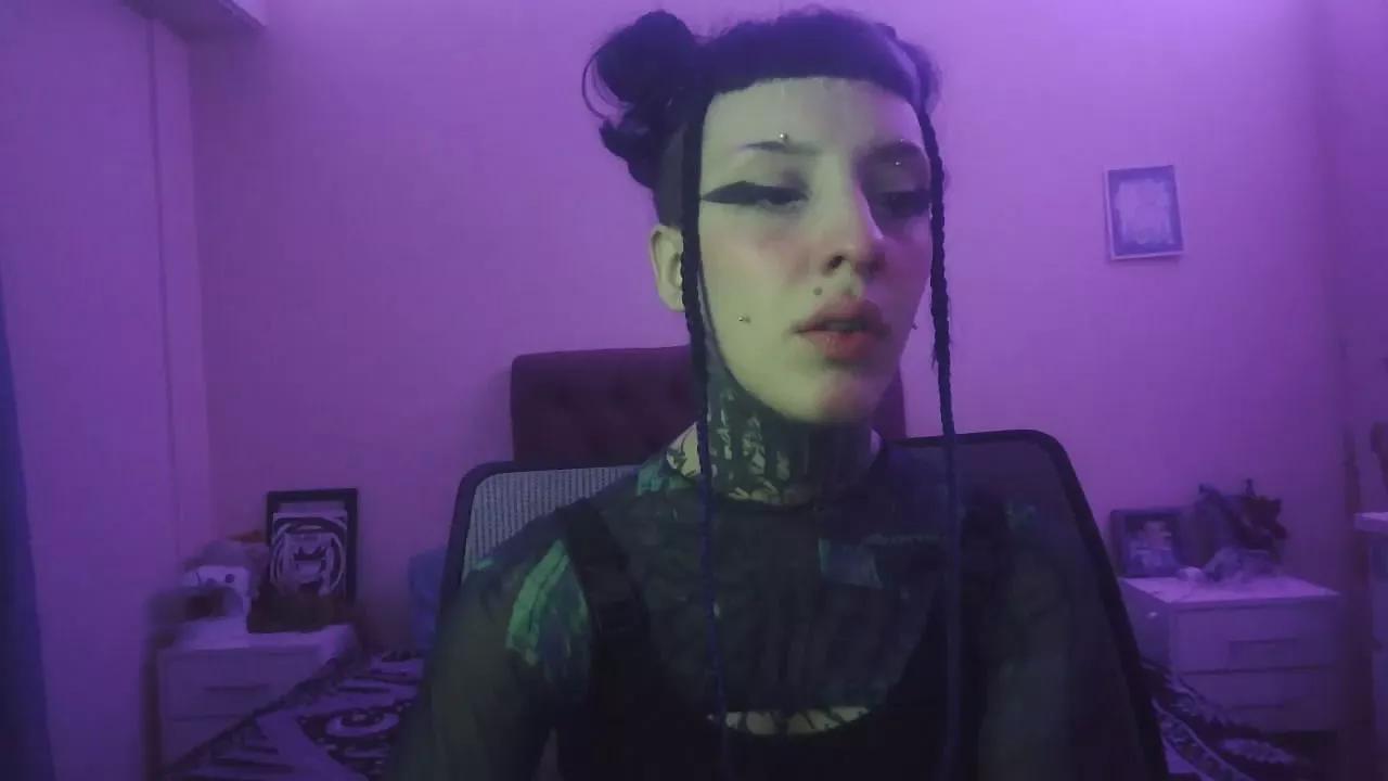 Uwuumu on Cam4 