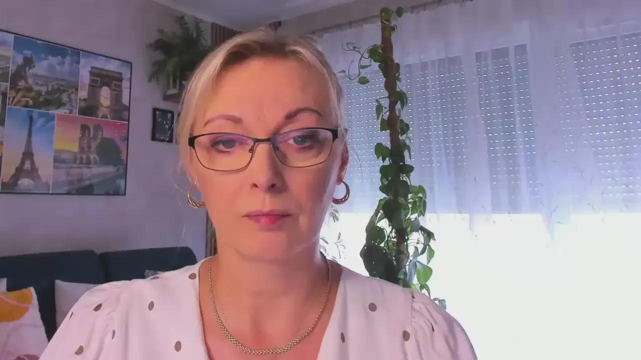 Offline VanessaLUX on Cam4