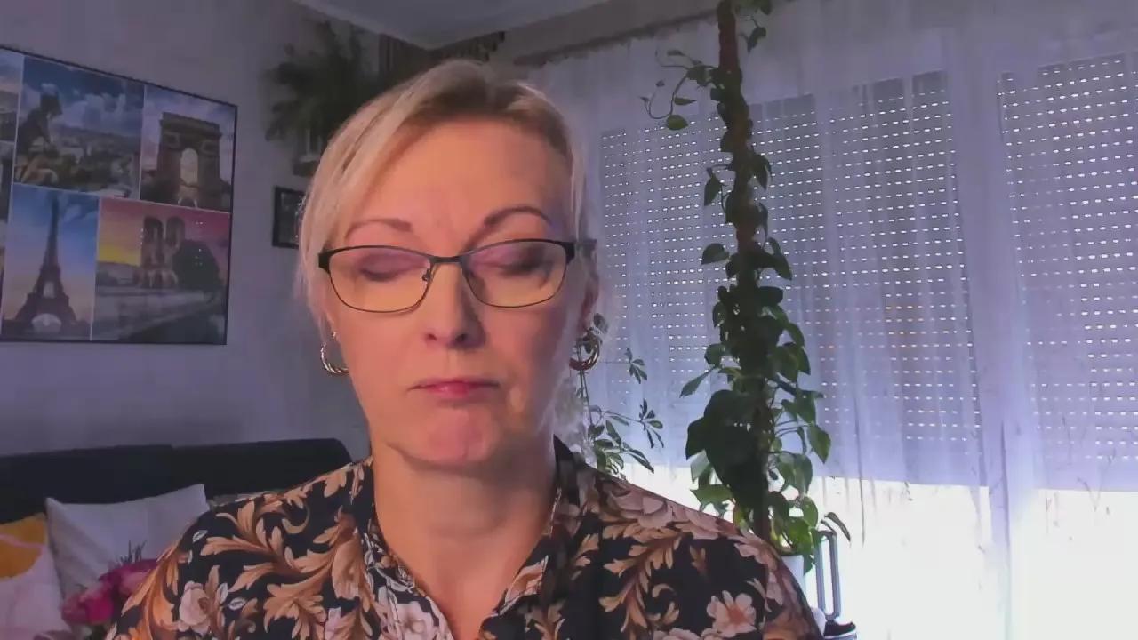 Offline VanessaLUX on Cam4