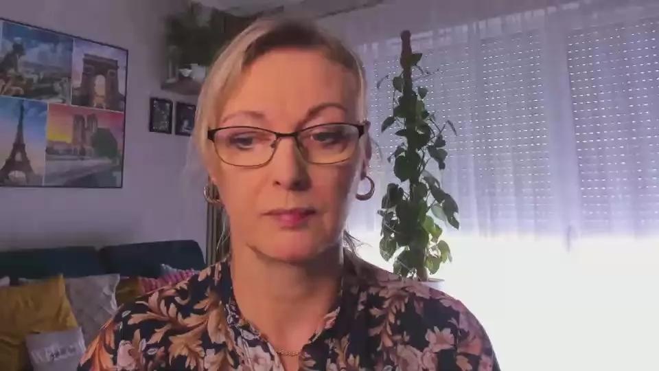 Offline VanessaLUX on Cam4