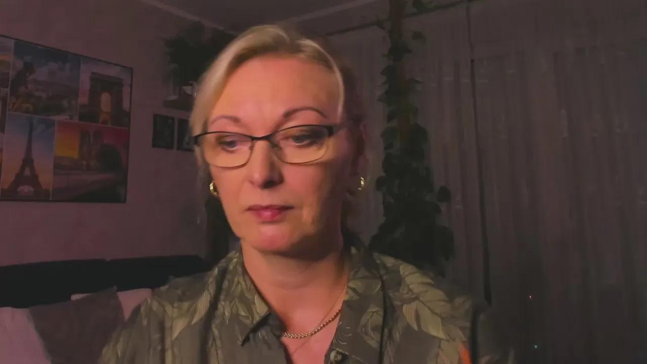 Offline VanessaLUX on Cam4