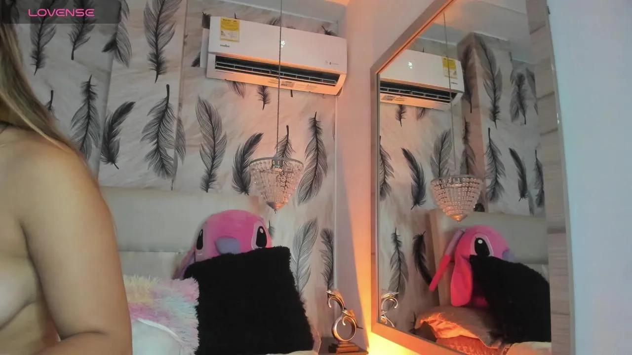 Offline Vivi_prinncess on Cam4