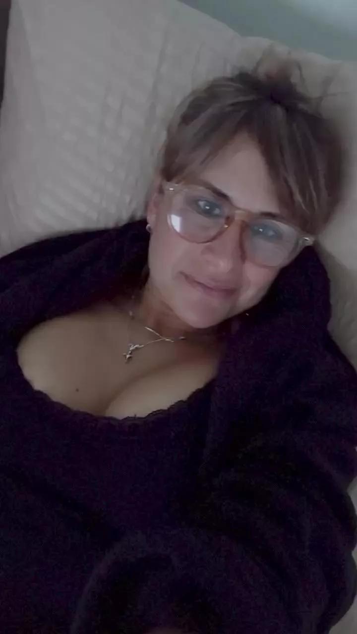 Viviana48A on Cam4 