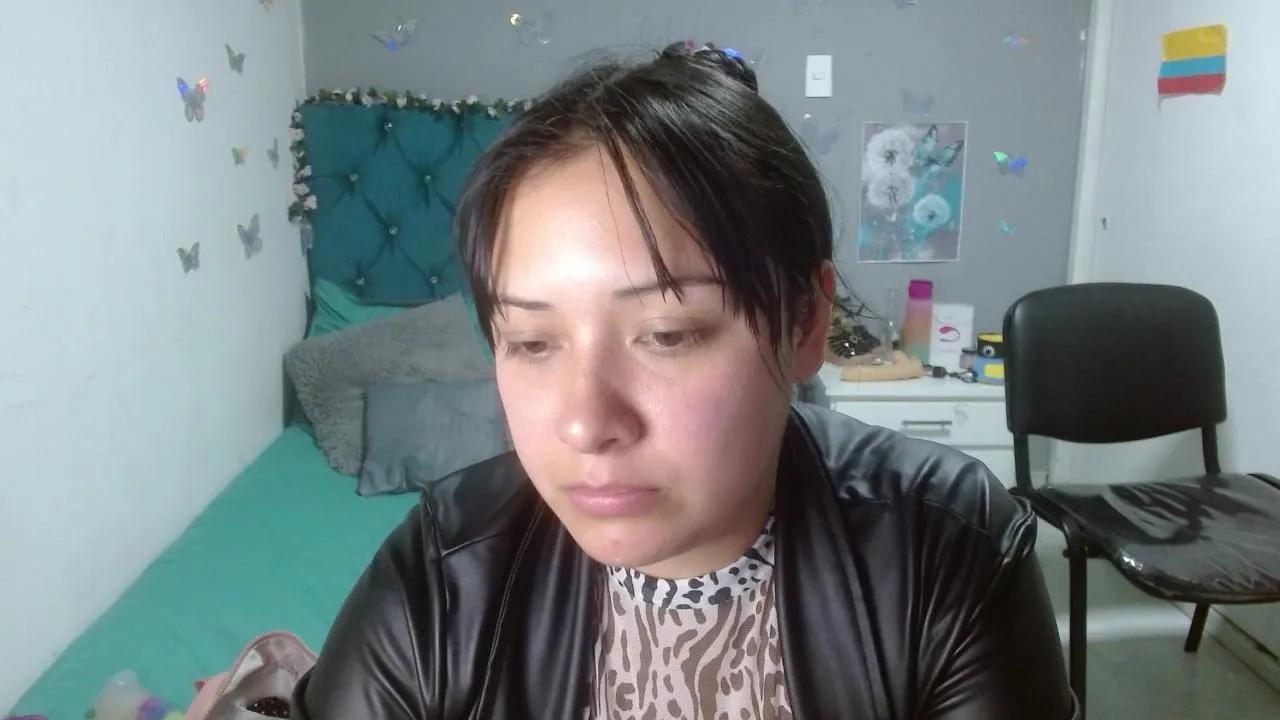 wandafuckass on Cam4