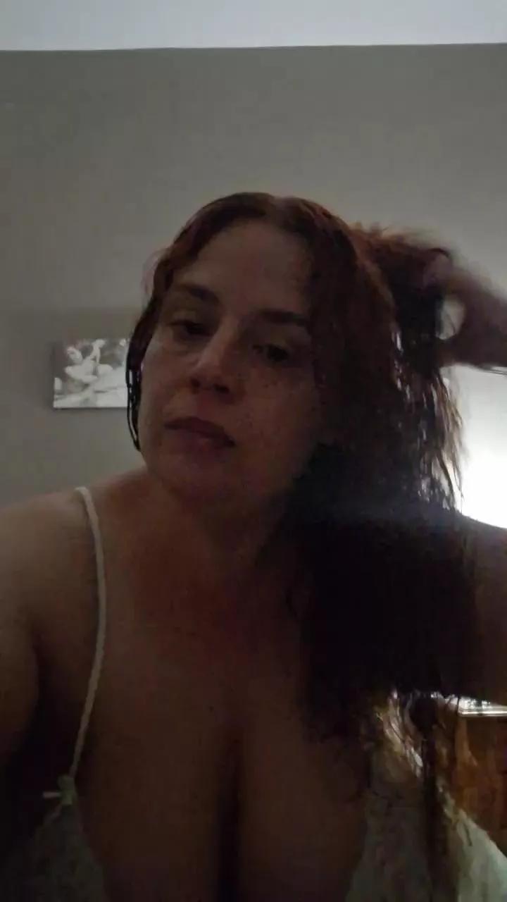 Yaya2065 on Cam4 