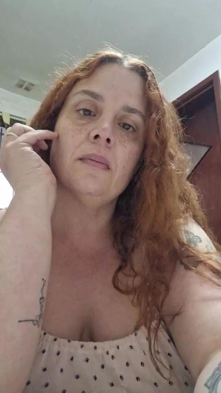 Yaya2065 on Cam4 