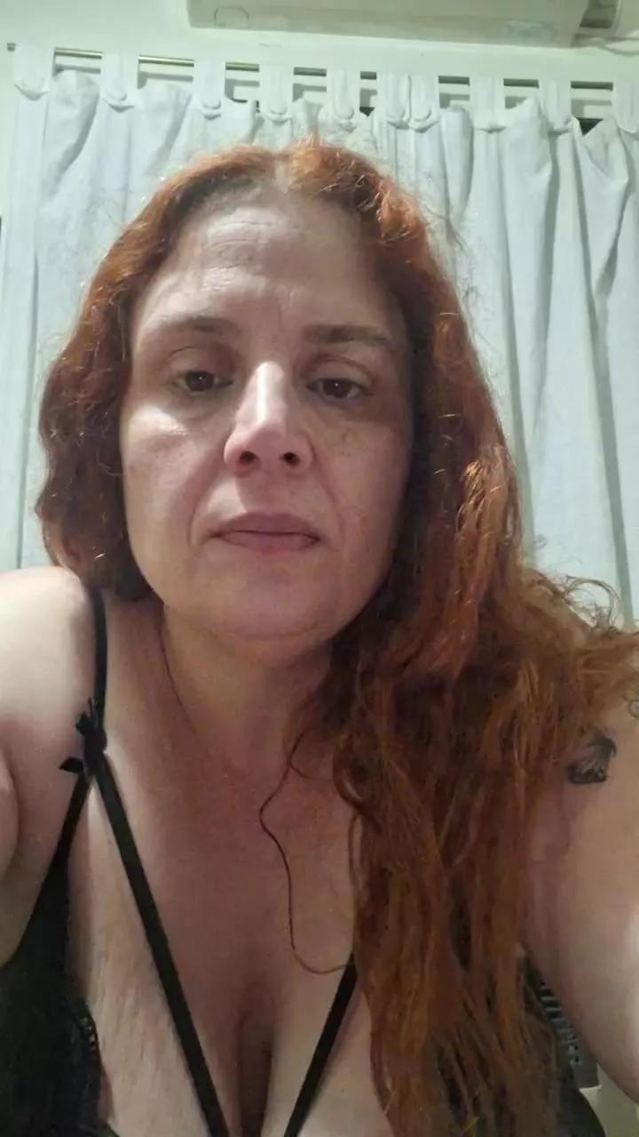 Yaya2065 on Cam4 