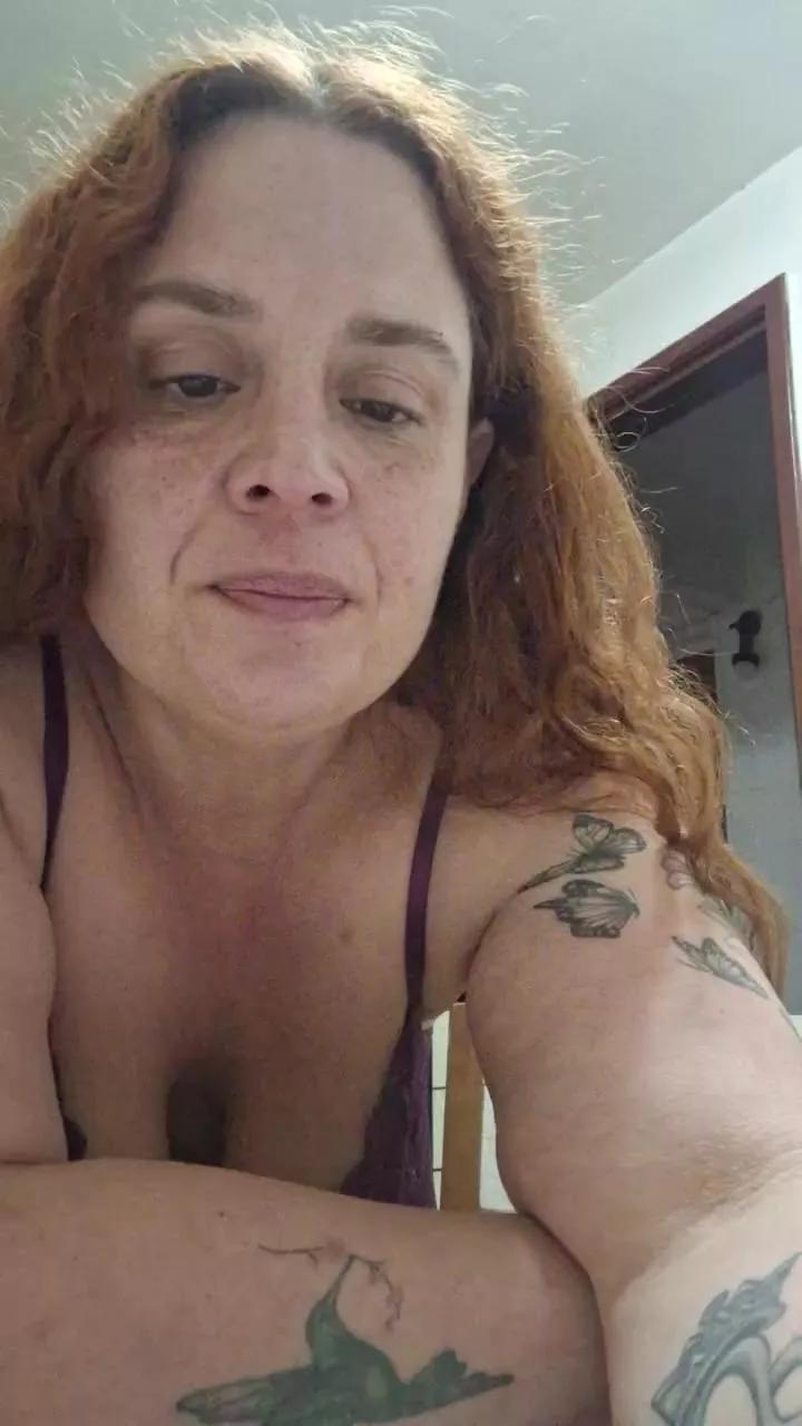 Yaya2065 on Cam4 