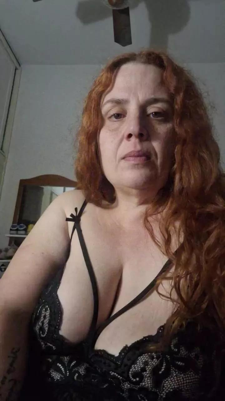 Yaya2065 on Cam4 