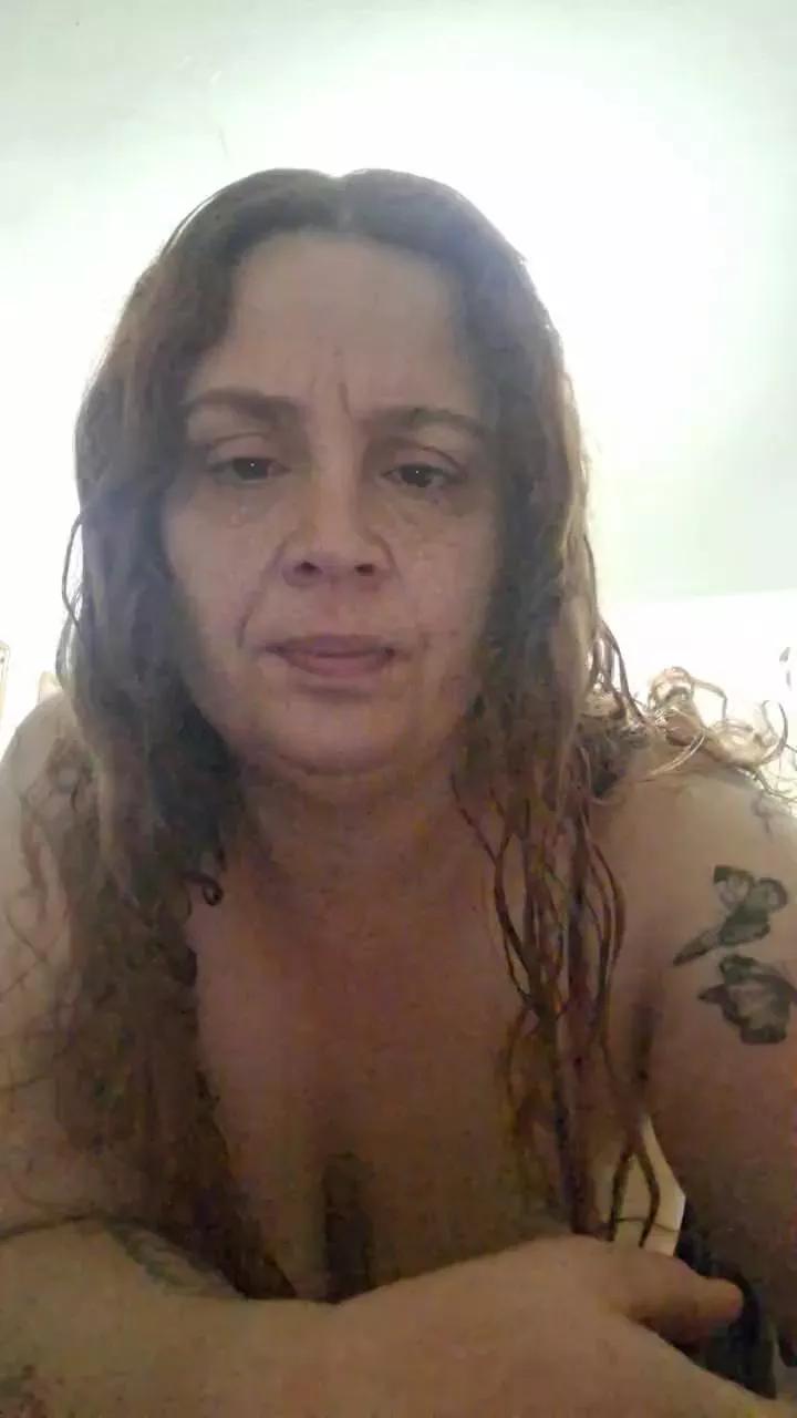 Yaya2065 on Cam4 