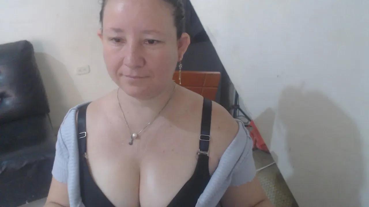 Offline Yohis_Kiut25 on Cam4