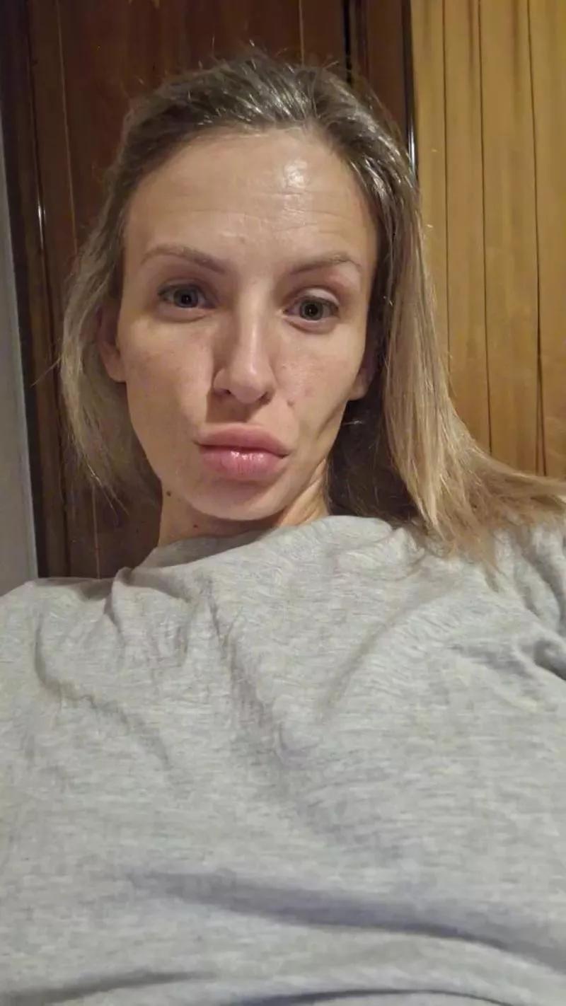 Yourjulieta21 on Cam4 